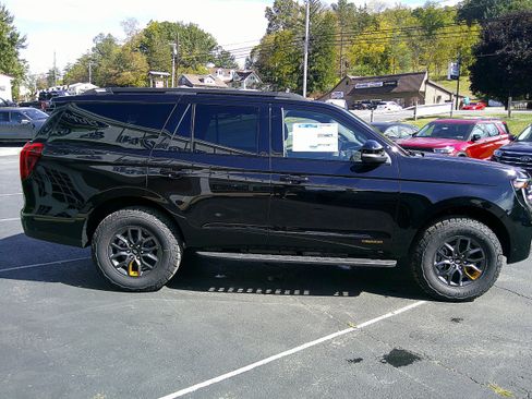 New 2025 Ford Expedition Tremor image 12