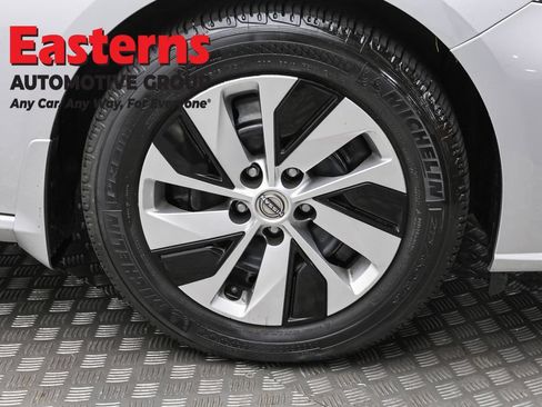 Used 2024 Nissan Altima 2.5 S FWD image 30