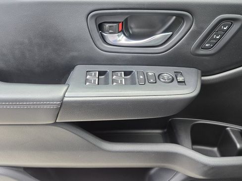 Certified 2025 Honda Pilot Touring image 27