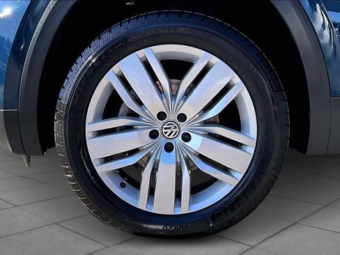 Used 2020 Volkswagen Atlas SE w/ Panoramic Sunroof Package image 11