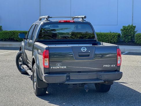 Used 2011 Nissan Frontier PRO-4X w/ Pro-4x Luxury Pkg AWD/4WD image 9