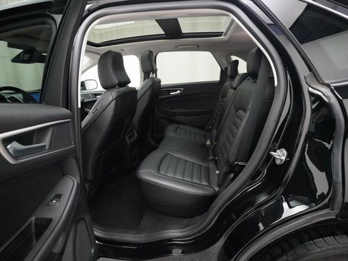 Used 2024 Ford Edge SEL w/ Convenience Package image 16