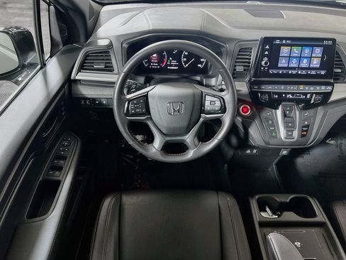Used 2025 Honda Odyssey Sport-L image 18