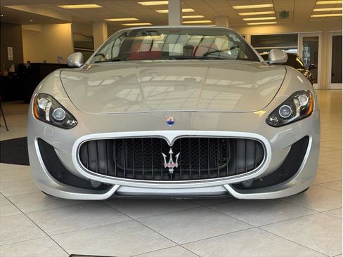 Used 2016 Maserati GranTurismo Sport image 2