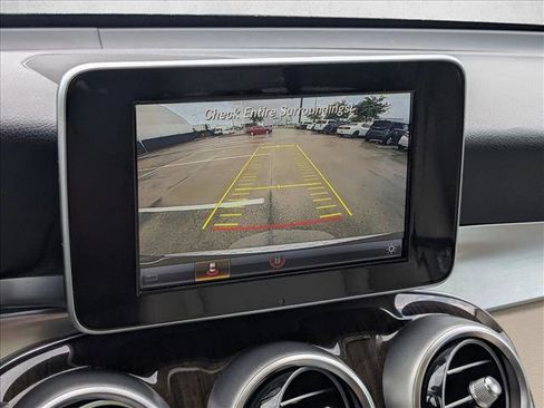 Used 2019 Mercedes-Benz GLC 300 image 12