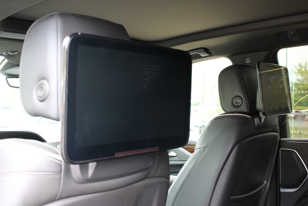 Used 2021 Cadillac Escalade Premium Luxury AWD/4WD image 9