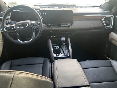 Used 2023 GMC Canyon Denali image 10