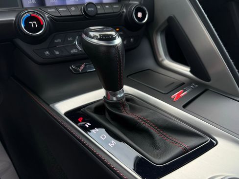 Used 2017 Chevrolet Corvette Stingray Coupe image 44