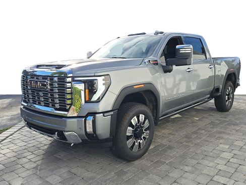 New 2026 GMC Sierra 2500 Denali w/ Denali Reserve Package image 3