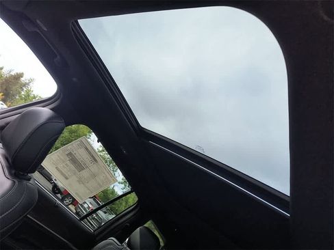 New 2025 Jeep Grand Cherokee L Limited w/ Luxury Tech Group II image 22