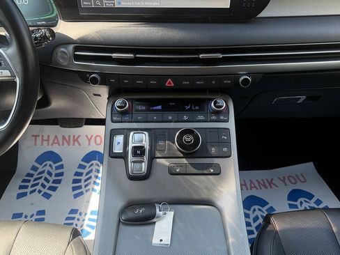Used 2025 Hyundai Palisade SEL FWD image 16