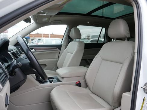 Used 2021 Volkswagen Atlas SE w/ Panoramic Sunroof Package image 15