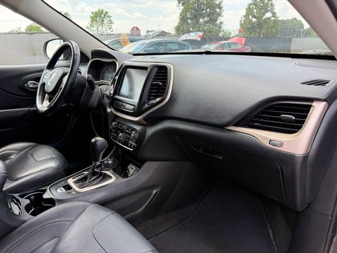 Used 2016 Jeep Cherokee Limited AWD/4WD image 19