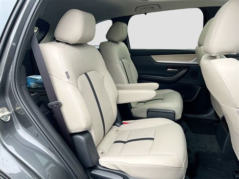 Certified 2025 MAZDA CX-90 Plug-In Hybrid w/Premium Sport image 28
