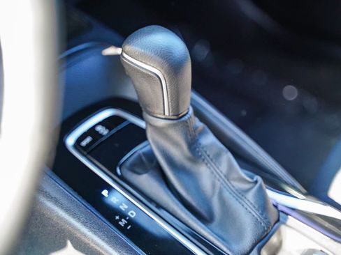 Used 2020 Toyota Corolla SE image 19