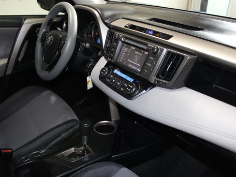 Used 2014 Toyota RAV4 XLE FWD image 28