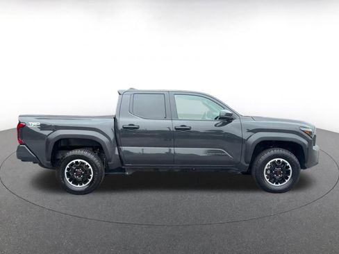 Used 2025 Toyota Tacoma TRD Off-Road AWD/4WD image 17