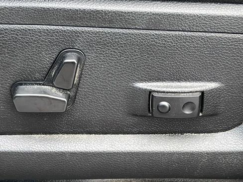 Used 2024 RAM 2500 Laramie AWD/4WD image 13