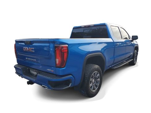 Used 2024 GMC Sierra 1500 AT4 w/ Technology Package AWD/4WD image 4