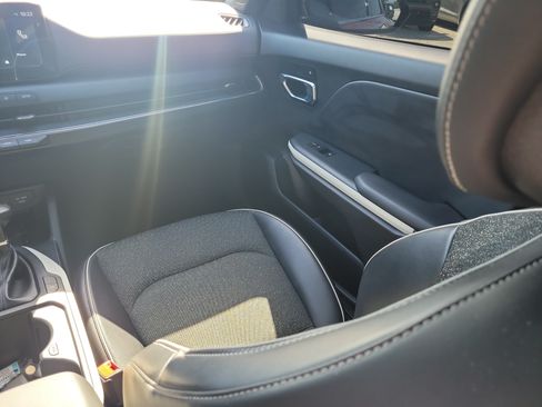Used 2025 Kia K4 GT-Line w/ GT-Line Sunroof Package FWD image 17