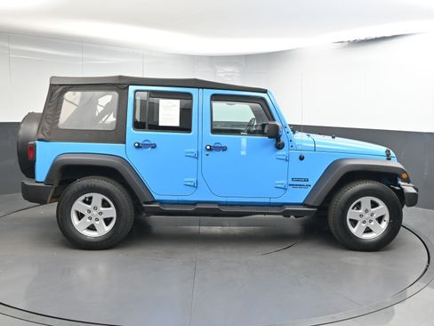 Used 2017 Jeep Wrangler Unlimited Sport w/ Quick Order Package 24S image 9