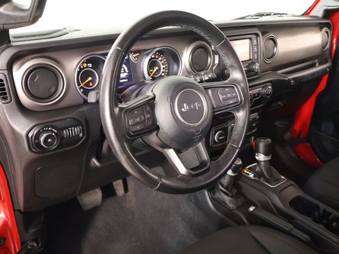 Used 2020 Jeep Wrangler Sport AWD/4WD image 2