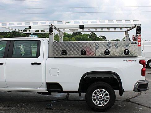 Used 2025 Chevrolet Silverado 2500 W/T w/ WT/CX Safety Package AWD/4WD image 7