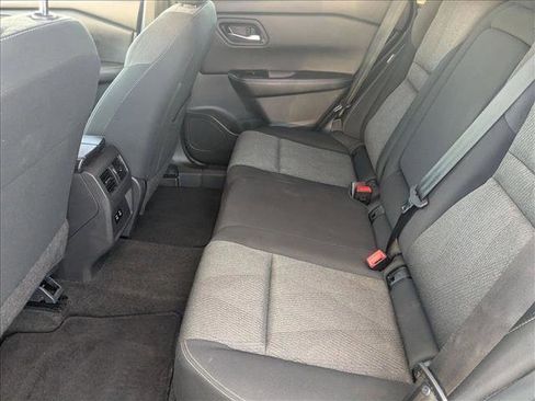 Used 2024 Nissan Rogue SV image 16