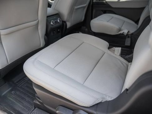 Used 2025 Ford Explorer Platinum w/ Ultimate Package AWD/4WD image 36