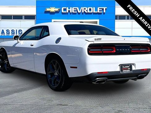 Used 2019 Dodge Challenger R/T image 4