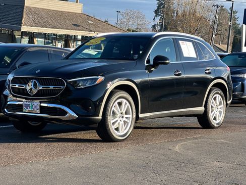 Certified 2025 Mercedes-Benz GLC 300 4MATIC image 8