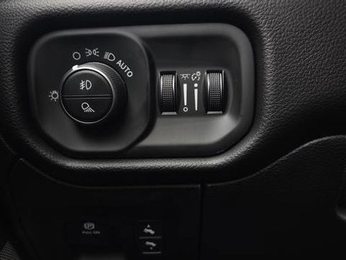 New 2026 RAM 1500 Laramie AWD/4WD image 36