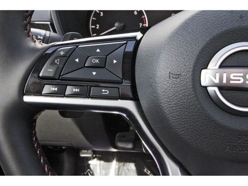 Certified 2025 Nissan Altima 2.5 SR w/ SR Premium Package FWD image 17