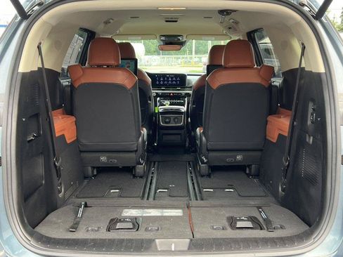 Used 2023 Kia Carnival SX FWD image 34