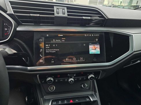 Used 2024 Audi Q3 2.0T Premium Plus w/ Premium Plus Package image 27