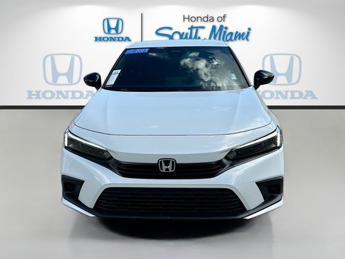 Used 2023 Honda Civic Sport image 2