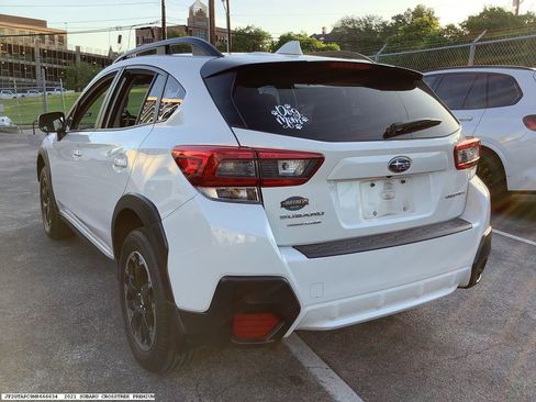 Used 2021 Subaru Crosstrek 2.0i Premium w/ Popular Package #2 AWD/4WD image 4