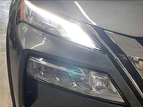 Used 2021 Nissan Rogue SV AWD/4WD image 30