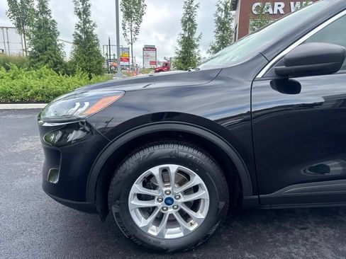 Certified 2022 Ford Escape SE AWD/4WD image 2