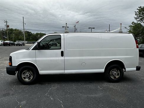 Used 2010 GMC Savana 2500 RWD image 5