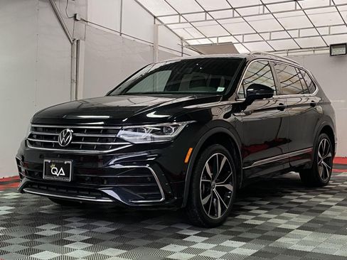Used 2022 Volkswagen Tiguan SEL R-Line image 3