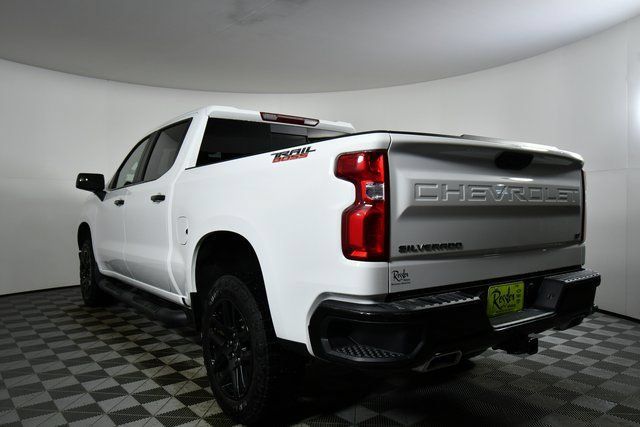 Used 2025 Chevrolet Silverado 1500 LT Trail Boss w/ Convenience Package II AWD/4WD image 13