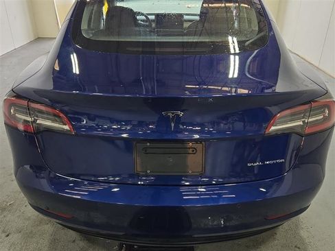 Used 2018 Tesla Model 3 Long Range AWD/4WD image 9