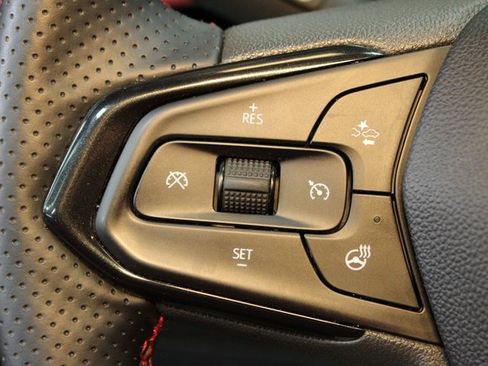 Used 2025 Chevrolet Trax RS image 20