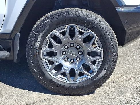 Used 2025 GMC Hummer EV 3X AWD/4WD image 27