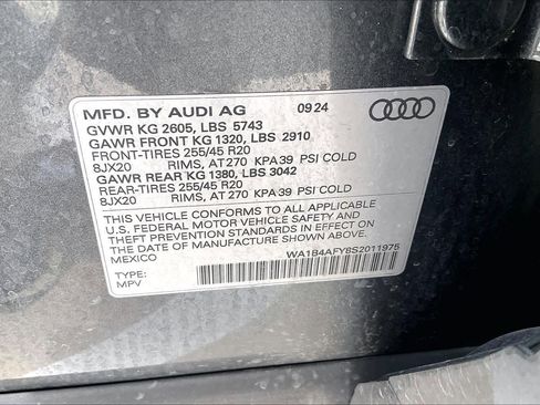 Used 2025 Audi SQ5 Premium Plus AWD/4WD image 34