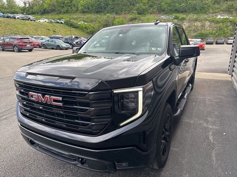 Used 2022 GMC Sierra 1500 Elevation AWD/4WD image 8