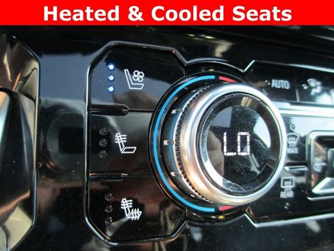 Used 2024 GMC Sierra 1500 AT4 w/ Technology Package image 17