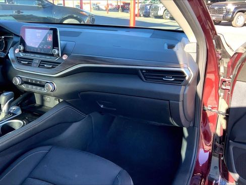 Used 2023 Nissan Altima 2.5 SV image 19