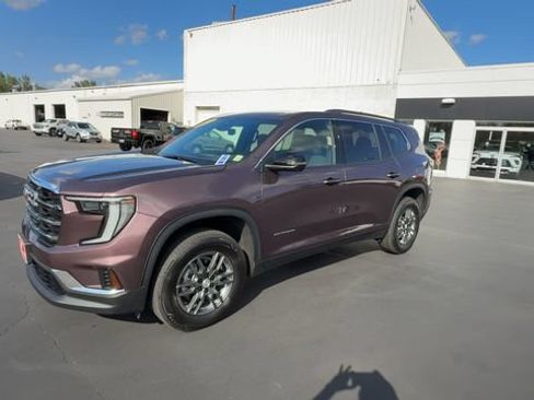 Certified 2025 GMC Acadia Elevation AWD/4WD image 4
